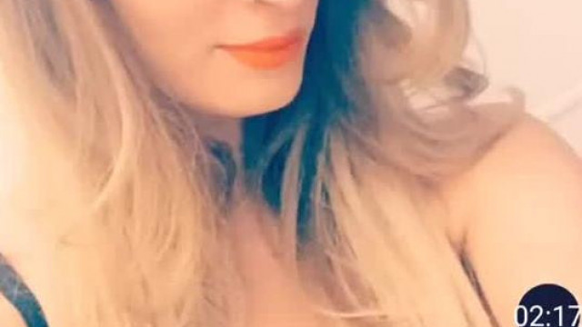 Májas a tiktok kurva Edytának sírja el dolgait Lóráról (Mayer Laura leak)