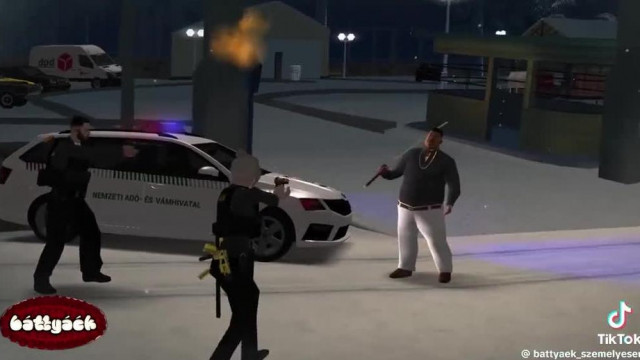 Busák Józsi karddal támad a rendőrökre a GTA San Andreasban