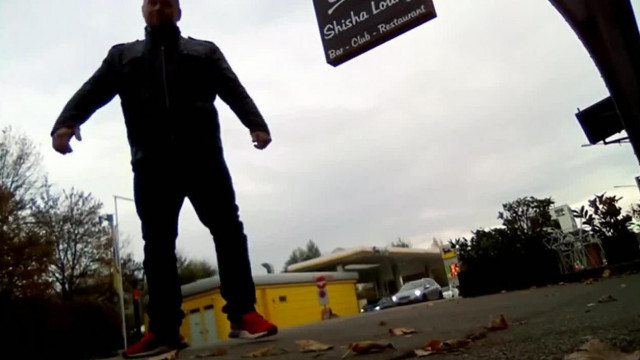 MC Isti - megfáztam este a padon,és még a török is szórakozik