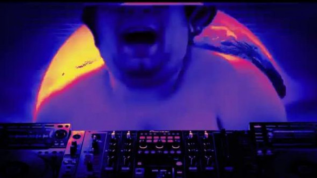 (HANGOS!)[MEME] Yaboku következő személyisége: nagysikerű dubstep DJ/producer