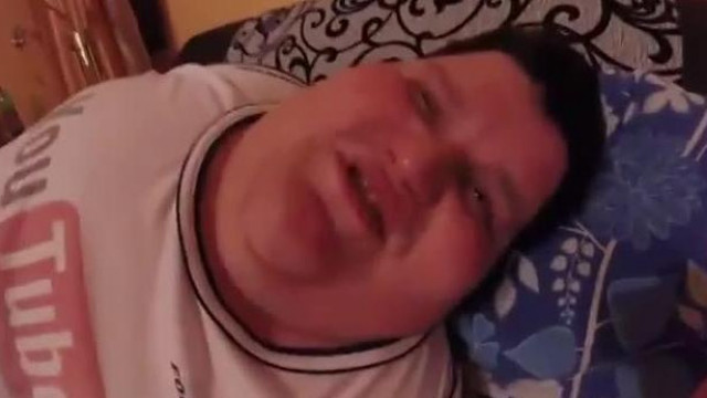 A Dagadt faterjának állandóan hegeszteni kellet a régi ágyat :'D :'D :'D