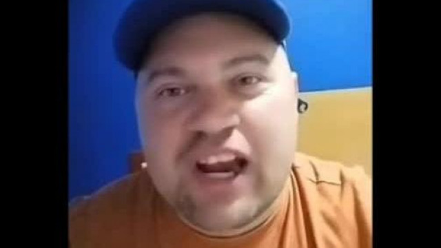 MC Szellemi fogyatékos komoj gyerekezős rappel üzen a rajongóknak