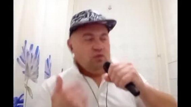 MC Isti playbackel: Lábamon a cipő Memphis bő vebb repp zene