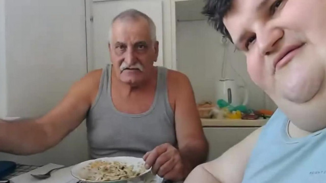 A koca apja zabál!