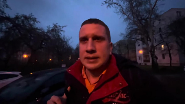 Kufár Bence koldul és moralizál