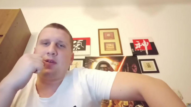 DJ Kuhár Bence egyik koldulási módszere