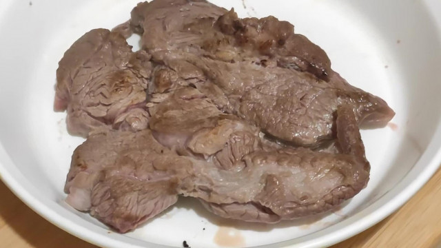 Koldus Kufár steaket kotyvaszt