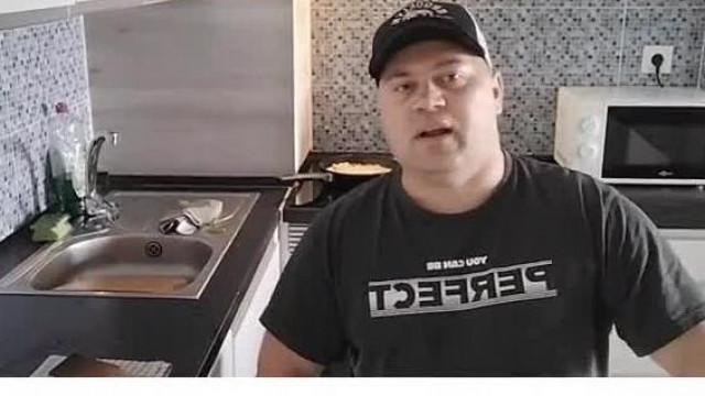 Mc Csecsemő: "Ahogy ígértem holnap lesz a Medencés dolog!"