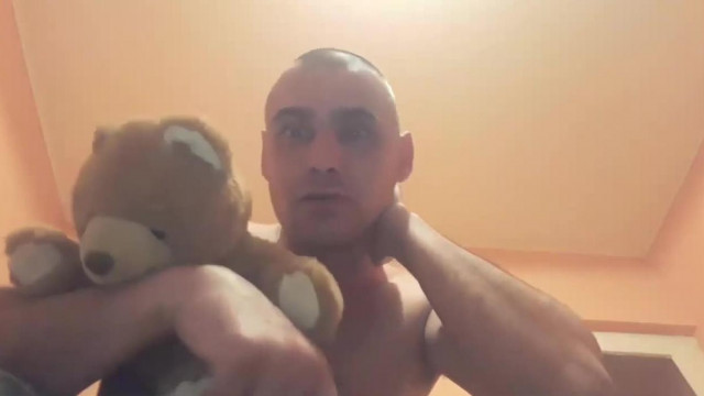 Ádám Mobil Visszaesős, Mackóval táncolós, Bebaszós Live (törölt)