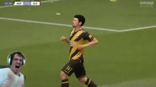 Sodi autista rohamot kap, mert sikerült gólt rúgnia fifában