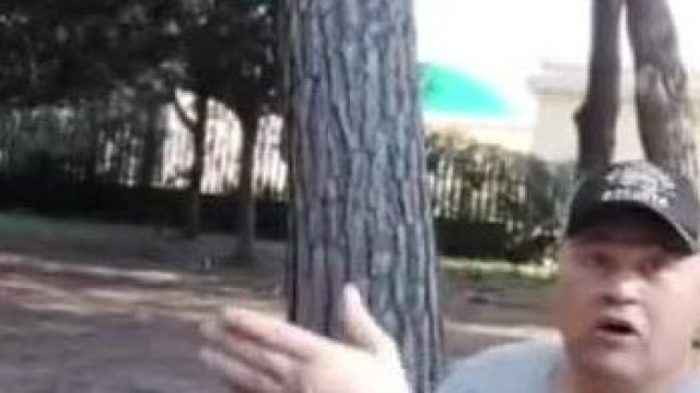 Mc Gyogyòs a Parkban Balhézik kutyát sétáltatò emberekkel: "Nò Kápítò!"
