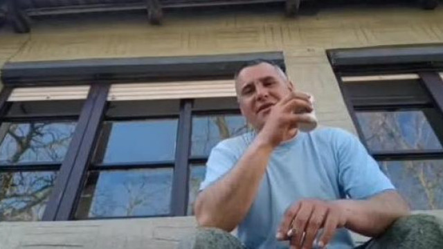 Lusta, Megőszült Koldus Mobilsz szerint Zabina összezavarodik, ha túl sok feladatot kap