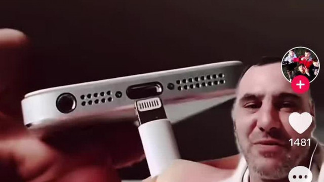 Ádám mobil hülye mint a segg - Iphone szaktudás és a CGI robot ami szerinte A.I.