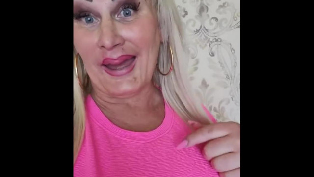 Tranyó Szabina énekel - Dagadt Barbie Girl