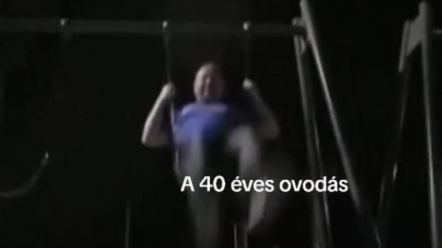 Mc Isti a 40 éves òvodás éjjel hintázik liveban
