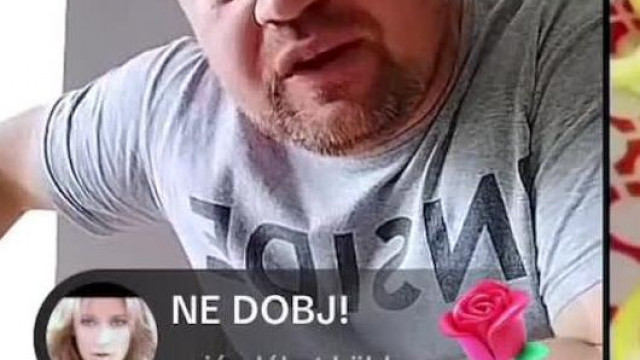 Mc Isti főzés közben kiakad Mitykò Péterre