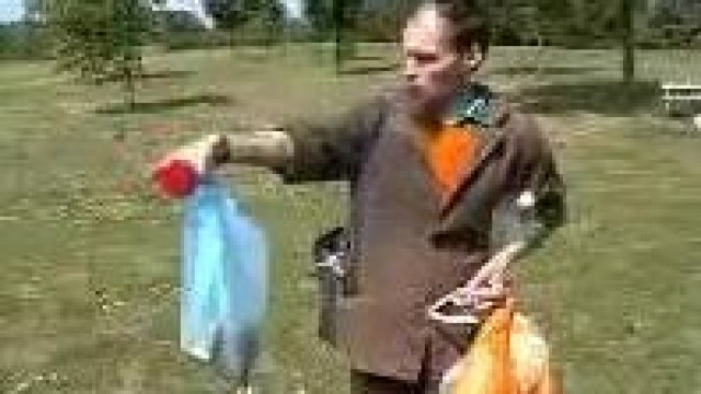 Bartos1 - Bartos legelső videója (2009.06.15.)
