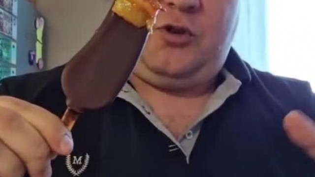 Fogatlan Subi Lecsóval eszi a Jégkrémet csámcsogások közepette