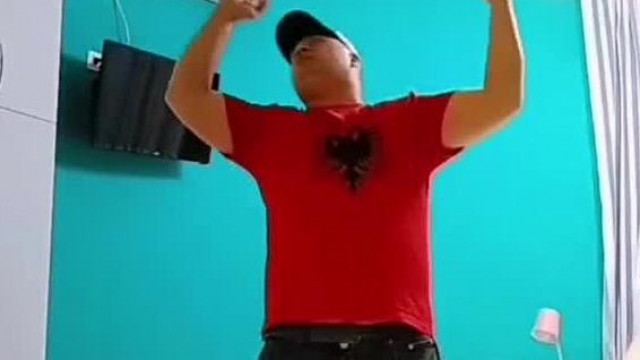 Mc Pòkhas legùjabb Freestyle Rap-je a szerinte jogos gyerekezésről + rángatózás
